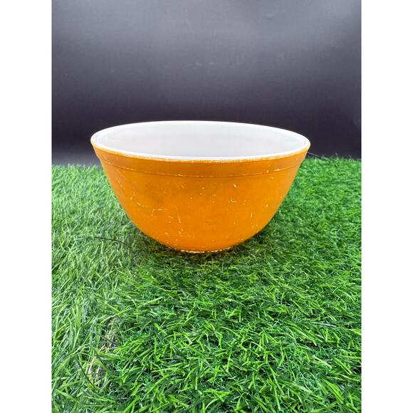 Vintage Pyrex 1½ Qt Brown & Yellow Mixing Bowl – USA Made, Ovenware - Picture 1 of 7
